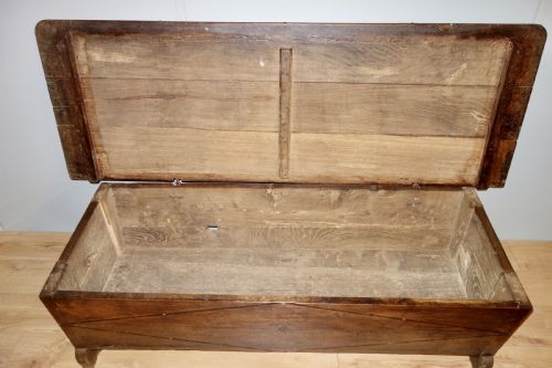 HUGE ANTIQUE FRENCH LONG COFFER - ADDITIONAL PHOTO 3