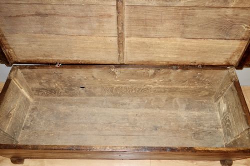 HUGE ANTIQUE FRENCH LONG COFFER - ADDITIONAL PHOTO 4