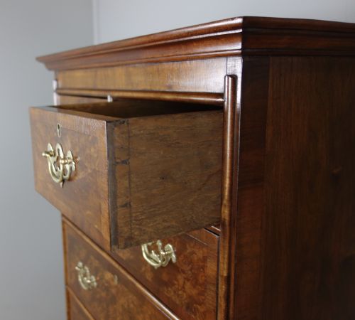 WALNUT CHEST OF DRAWERS ON STAND - ADDITIONAL PHOTO 4