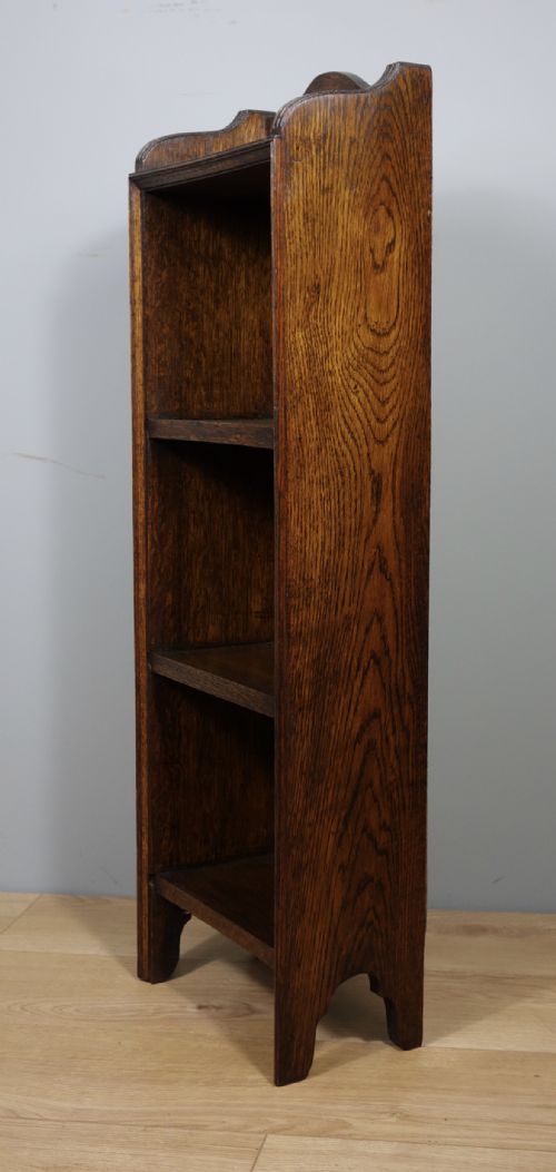 SMALL OAK BOOKCASE - ADDITIONAL PHOTO 5