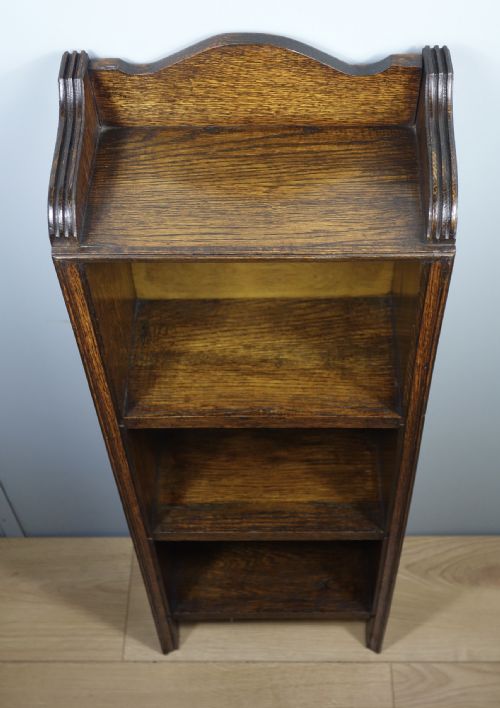SMALL OAK BOOKCASE - ADDITIONAL PHOTO 6