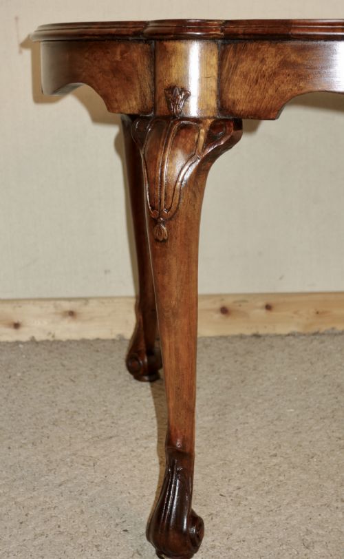 WALNUT COFFEE TABLE - ADDITIONAL PHOTO 1