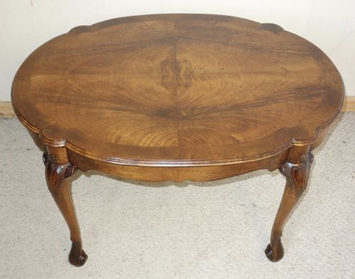 WALNUT COFFEE TABLE - ADDITIONAL PHOTO 6