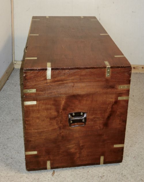 LARGE VICTORIAN TEAK TRUNK - ADDITIONAL PHOTO 4