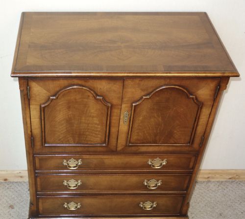 WALNUT TALLBOY CHEST OF DRAWERS BY MAPLE - ADDITIONAL PHOTO 5