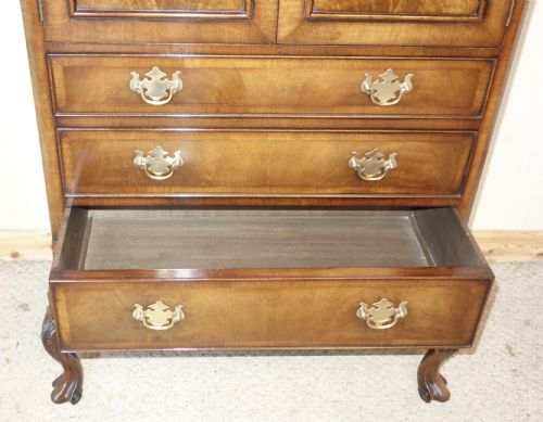 WALNUT TALLBOY CHEST OF DRAWERS BY MAPLE - ADDITIONAL PHOTO 6