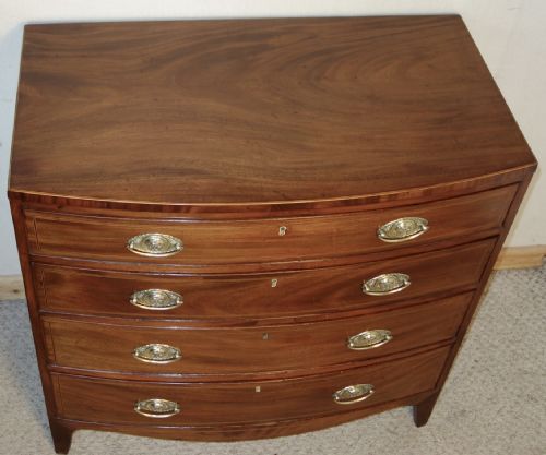 BOWFRONT GEORGIAN CHEST OF DRAWERS - ADDITIONAL PHOTO 1