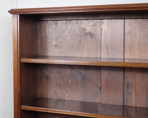 SMALL MAHOGANY OPEN BOOKCASE - ADDITIONAL PHOTO 3