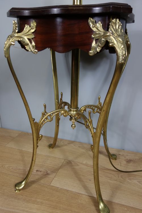 EDWARDIAN BRASS MAHOGANY STANDARD LAMP - ADDITIONAL PHOTO 1