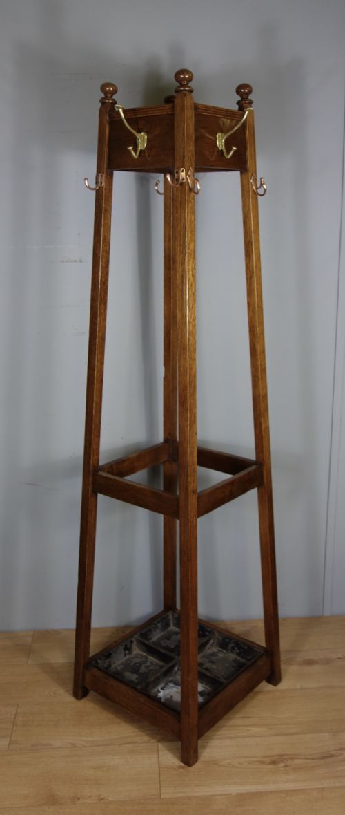 oak hall stand - CATEGORY: ANTIQUE FURNITURE - DATED 1920
