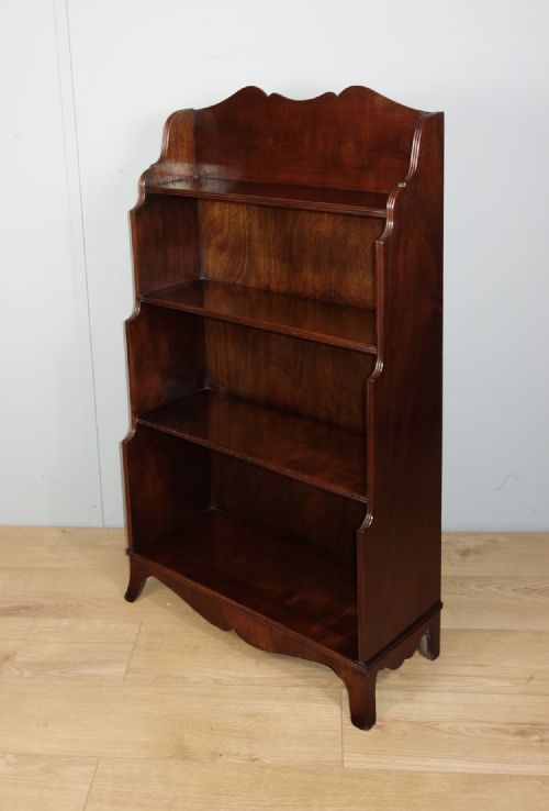mahogany open bookcase - CATEGORY: ANTIQUE BOOKCASES - DATED 1930