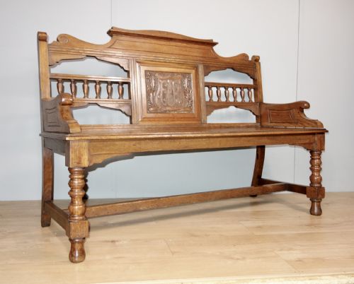 victorian oak settle - CATEGORY: ANTIQUE FURNITURE - DATED VICTORIAN