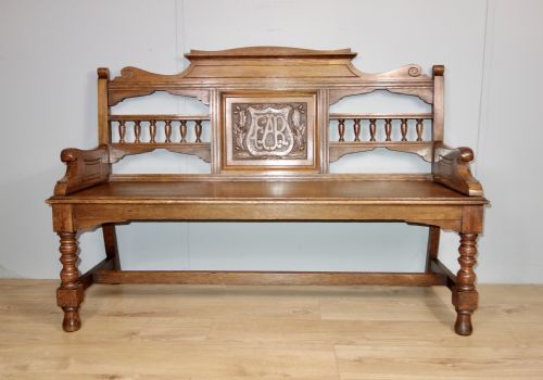 VICTORIAN OAK SETTLE - ADDITIONAL PHOTO 1