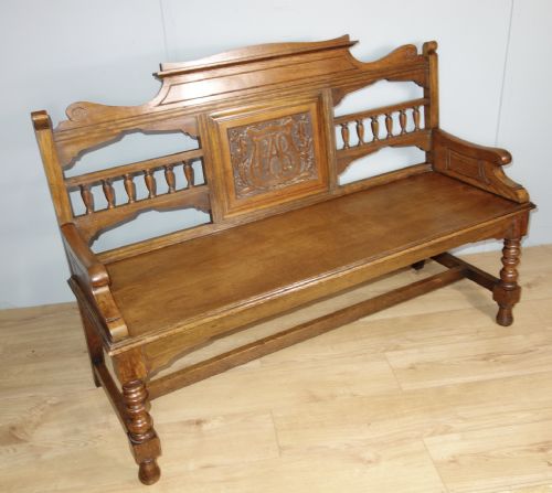 VICTORIAN OAK SETTLE - ADDITIONAL PHOTO 3