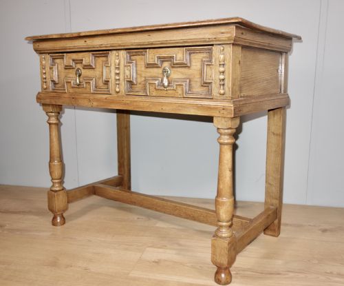 OAK GEOMETRIC TABLE WITH DRAWER - ADDITIONAL PHOTO 4