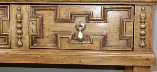 OAK GEOMETRIC TABLE WITH DRAWER - ADDITIONAL PHOTO 6