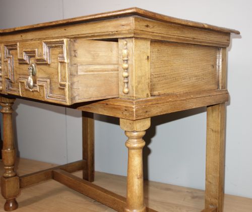 OAK GEOMETRIC TABLE WITH DRAWER - ADDITIONAL PHOTO 8