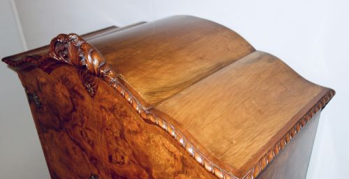 FIGURED WALNUT COCKTAIL CABINET - ADDITIONAL PHOTO 7