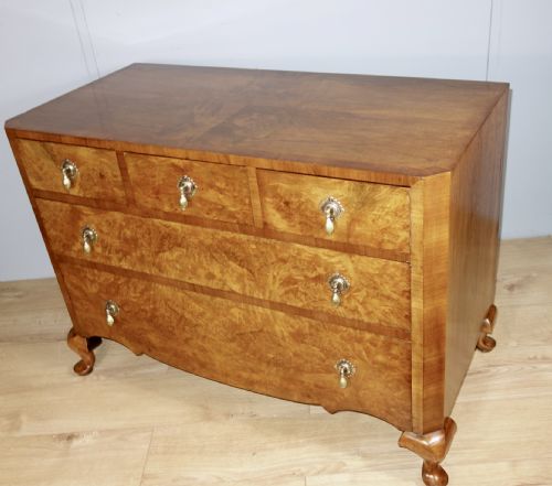 figured walnut chest of drawers - CATEGORY: ANTIQUE CHEST OF DRAWERS - DATED 1930