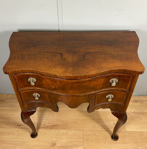 SHAPED WALNUT LOWBOY HALL TABLE - ADDITIONAL PHOTO 2