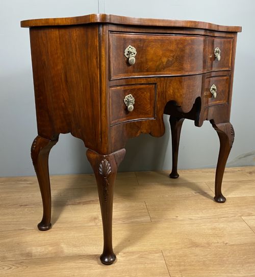 SHAPED WALNUT LOWBOY HALL TABLE - ADDITIONAL PHOTO 7