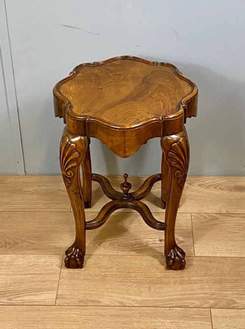 small occasional walnut table by druce co of london - CATEGORY: ANTIQUE CABINETS - DATED 1920