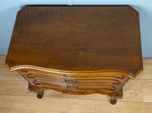 SHAPED WALNUT THREE DRAWER TABLE WARING GILLOW - ADDITIONAL PHOTO 6