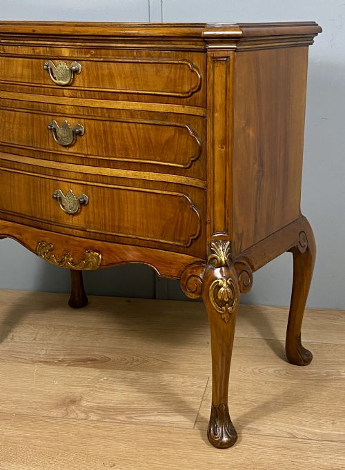 SHAPED WALNUT THREE DRAWER TABLE WARING GILLOW - ADDITIONAL PHOTO 9