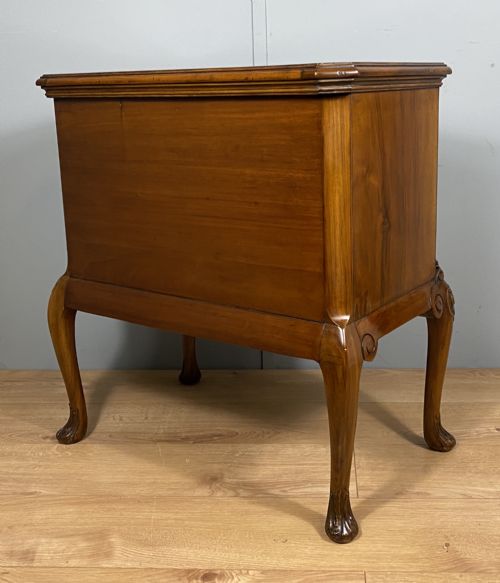 SHAPED WALNUT THREE DRAWER TABLE WARING GILLOW - ADDITIONAL PHOTO 11