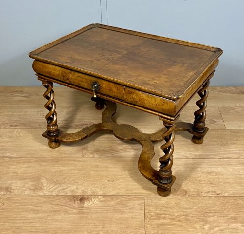 small walnut coffee table - CATEGORY: ANTIQUE TABLES - DATED 1920