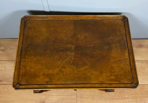 SMALL WALNUT COFFEE TABLE - ADDITIONAL PHOTO 4
