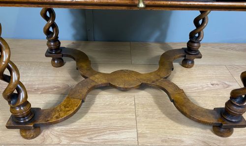 SMALL WALNUT COFFEE TABLE - ADDITIONAL PHOTO 5