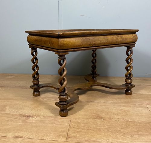 SMALL WALNUT COFFEE TABLE - ADDITIONAL PHOTO 9