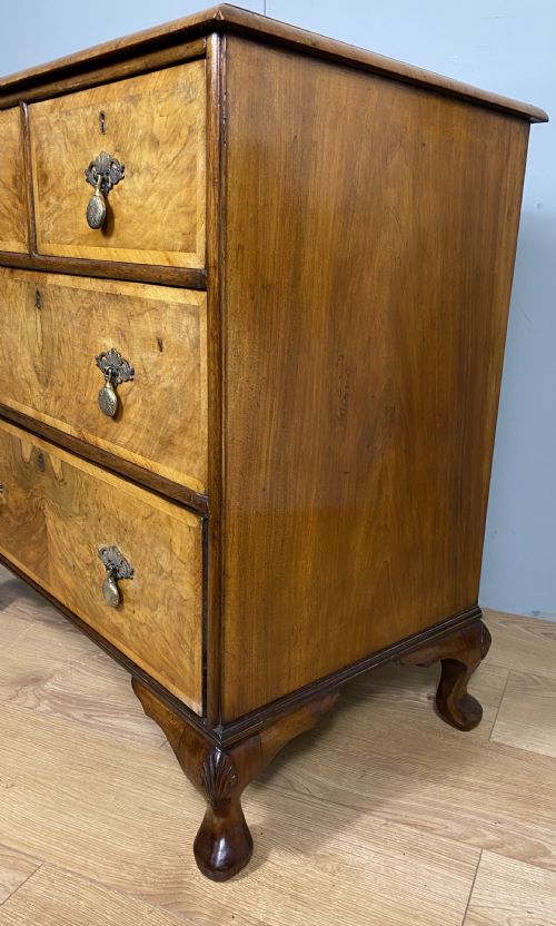WALNUT CHEST OF DRAWERS - ADDITIONAL PHOTO 4