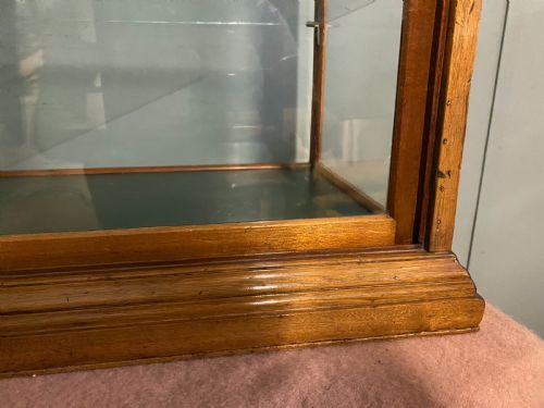 SMALL MAHOGANY SHOP DISPLAY CABINET - ADDITIONAL PHOTO 3