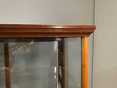 SMALL MAHOGANY SHOP DISPLAY CABINET - ADDITIONAL PHOTO 8