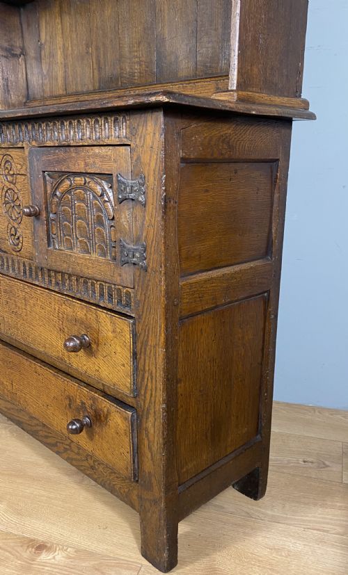 DISTRESSED IPSWICH OAK DRESSER - ADDITIONAL PHOTO 8