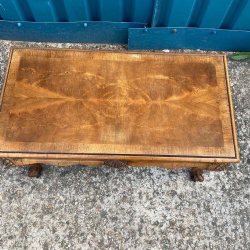 WALNUT COFFEE TABLE - ADDITIONAL PHOTO 3
