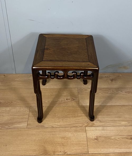 SMALL ORIENTAL HARDWOOD LAMP TABLE - ADDITIONAL PHOTO 1