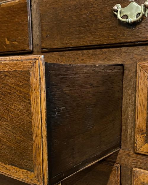 ANTIQUE OAK LIVERY CUPBOARD - ADDITIONAL PHOTO 5