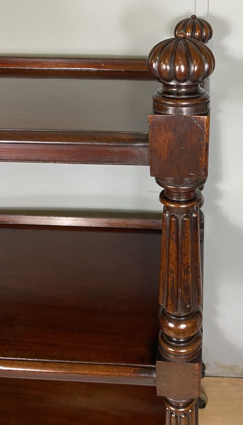 THOMAS WILLSON OF LONDON 19TH CENTURY MAHOGANY BUFFET - ADDITIONAL PHOTO 3