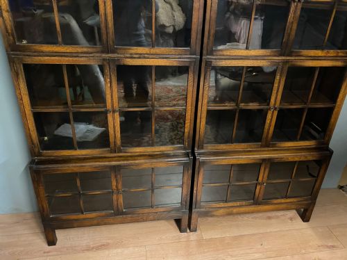 PAIR OF SECTIONAL OAK BOOKCASES - ADDITIONAL PHOTO 1