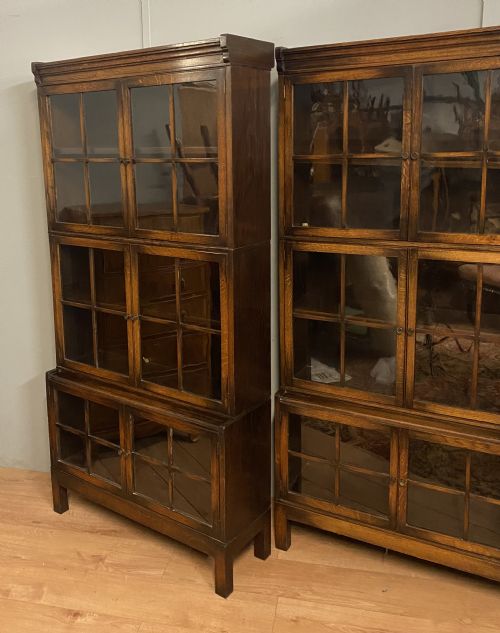 PAIR OF SECTIONAL OAK BOOKCASES - ADDITIONAL PHOTO 7