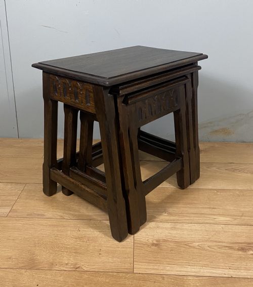 nest of three oak tables - CATEGORY: ANTIQUE TABLES - DATED 1930