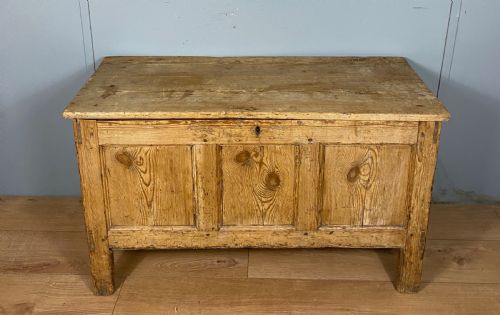 pine coffer - CATEGORY: ANTIQUE CHESTS - DATED 1850