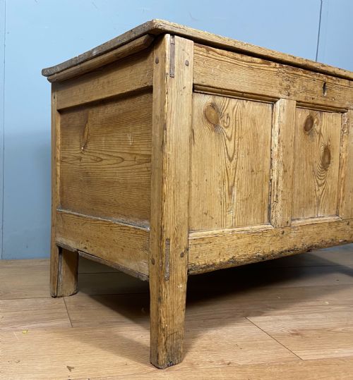 PINE COFFER - ADDITIONAL PHOTO 9