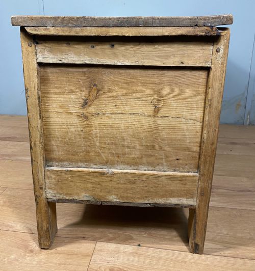 PINE COFFER - ADDITIONAL PHOTO 10