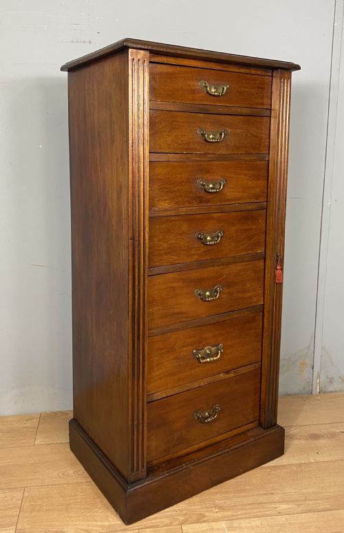 late victorian wellington mahogany chest of drawers - CATEGORY: ANTIQUE CHEST OF DRAWERS - DATED 1890