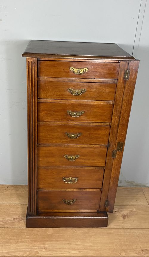 LATE VICTORIAN WELLINGTON MAHOGANY CHEST OF DRAWERS - ADDITIONAL PHOTO 6