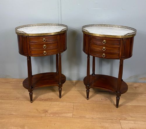 pair of french oval mahogany marble bedside tables - CATEGORY: ANTIQUE CABINETS - DATED 1910